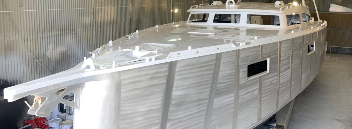 Ovni 400 wird zur Lackierung vorbereitet